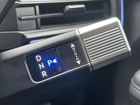 MJ75EKE Hyundai Santa Fe 1.6 TGDi Hybrid Calligraphy 5dr 4WD Auto [6 Seats] Thumbnail #25