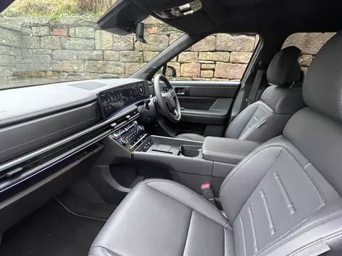 MJ75EKE Hyundai Santa Fe 1.6 TGDi Hybrid Calligraphy 5dr 4WD Auto [6 Seats] Thumbnail #31