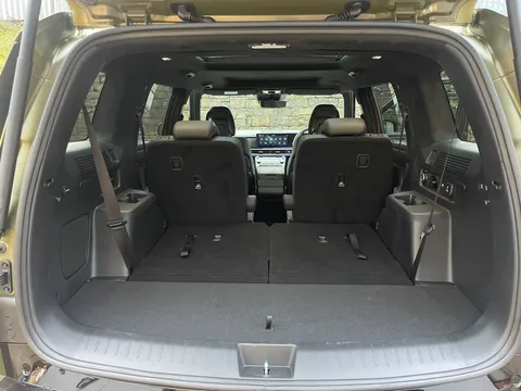 MJ75EKE Hyundai Santa Fe 1.6 TGDi Hybrid Calligraphy 5dr 4WD Auto [6 Seats] Thumbnail #8