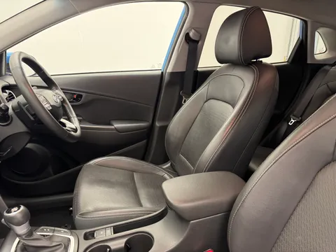 13 of 40 for Hyundai Kona 1.6 GDi Hybrid Premium SE 5dr DCT