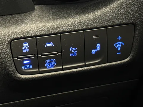 31 of 40 for Hyundai Kona 1.6 GDi Hybrid Premium SE 5dr DCT