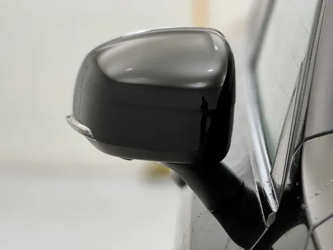 DP72GZA Volvo XC90 2.0 B5P Ultimate Dark 5dr AWD Geartronic Thumbnail #18