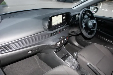 DX74ZXC Hyundai i20 1.0T GDi Advance 5dr Thumbnail #3