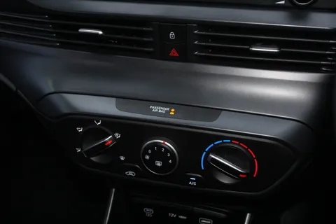 DX74ZXC Hyundai i20 1.0T GDi Advance 5dr Thumbnail #19