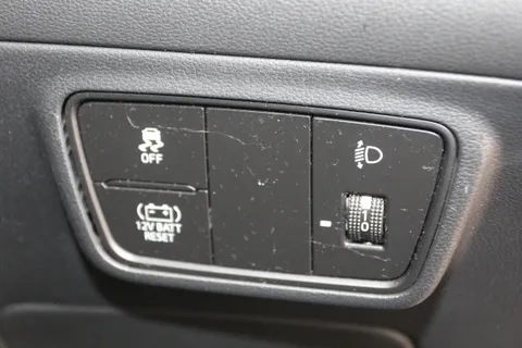 ML22WYY Hyundai Tucson 1.6 TGDi Hybrid 230 Premium 5dr 2WD Auto Thumbnail #28