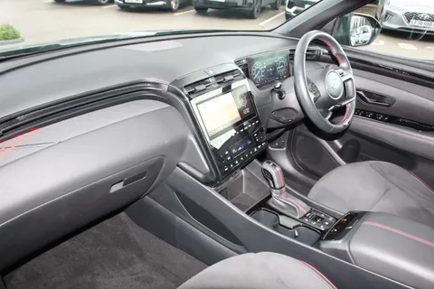 MW71KJY Hyundai Tucson 1.6 TGDi 48V MHD N Line 5dr 2WD DCT Thumbnail #3