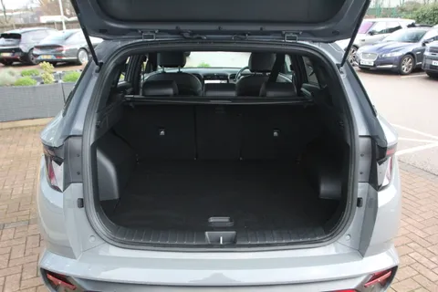 MW71KJY Hyundai Tucson 1.6 TGDi 48V MHD N Line 5dr 2WD DCT Thumbnail #14