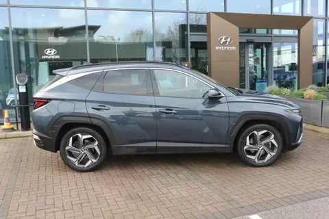 WL22BCY Hyundai Tucson 1.6 TGDi Plug-in Hybrid Ultimate 5dr 4WD Auto Thumbnail #5