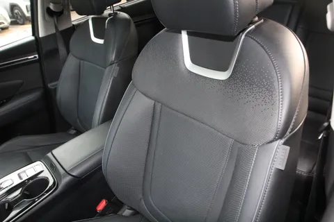 WL22BCY Hyundai Tucson 1.6 TGDi Plug-in Hybrid Ultimate 5dr 4WD Auto Thumbnail #9