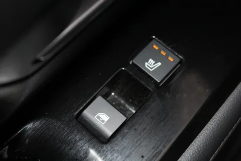 EF24WMW Hyundai Tucson 1.6T Plug-in Hybrid Premium 5dr 4WD Auto Thumbnail #32