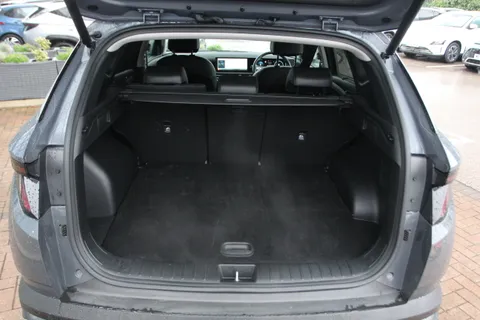 EF24WMW Hyundai Tucson 1.6T Plug-in Hybrid Premium 5dr 4WD Auto Thumbnail #15