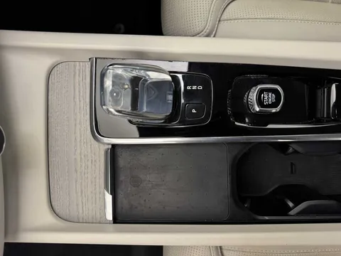 DV22LVK Volvo XC60 2.0 B5P Inscription 5dr AWD Geartronic Thumbnail #21