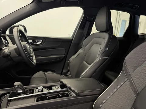 FL71ZSU Volvo XC60 2.0 B5P R DESIGN 5dr Geartronic Thumbnail #22