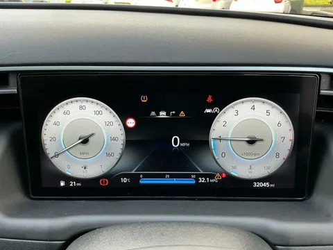 DC71FYU Hyundai Tucson 1.6 TGDi Ultimate 5dr 2WD Thumbnail #18