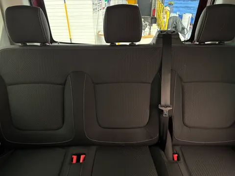 DS75FNO Renault Trafic Sl28 Extra Blue Dc SL28 Sport Minibus Double Cab 5dr Diesel EDC L1 H1 Euro 6 (s/s) ( Thumbnail #17