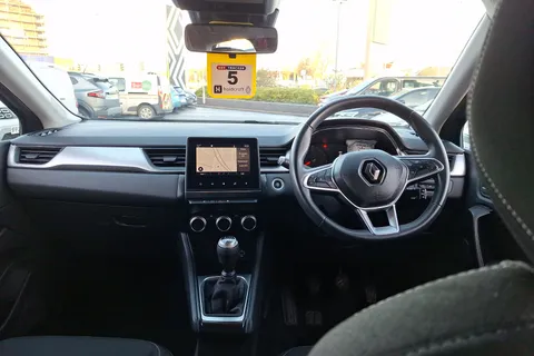 HV20UGB Renault Captur 1.3 TCE 130 Iconic 5dr Thumbnail #4