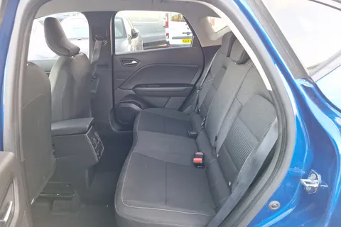 HV20UGB Renault Captur 1.3 TCE 130 Iconic 5dr Thumbnail #10