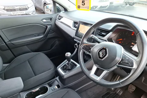 HV20UGB Renault Captur 1.3 TCE 130 Iconic 5dr Thumbnail #13