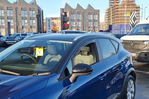 HV20UGB Renault Captur 1.3 TCE 130 Iconic 5dr Thumbnail #28