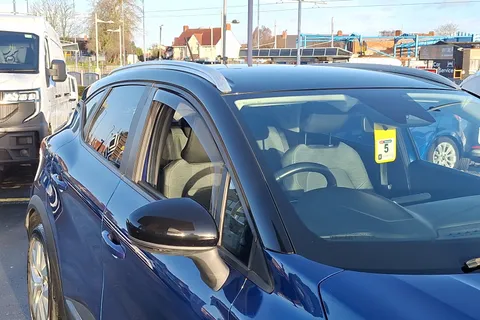 HV20UGB Renault Captur 1.3 TCE 130 Iconic 5dr Thumbnail #27