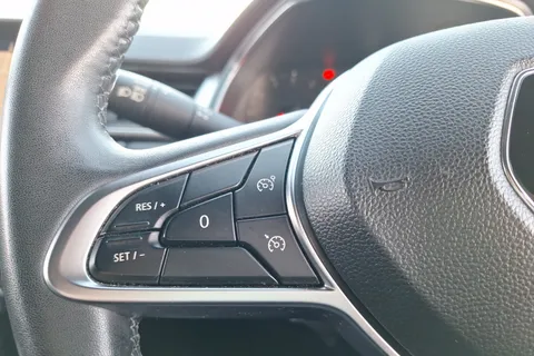 HV20UGB Renault Captur 1.3 TCE 130 Iconic 5dr Thumbnail #34