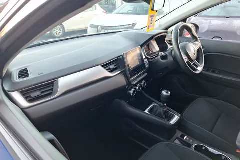 HV20UGB Renault Captur 1.3 TCE 130 Iconic 5dr Thumbnail #30