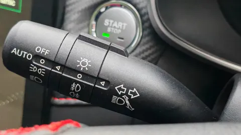 DG23YNR Mg Motor Uk Zs 1.0T GDi Exclusive 5dr Thumbnail #14