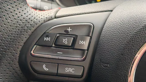 DG23YNR Mg Motor Uk Zs 1.0T GDi Exclusive 5dr Thumbnail #16