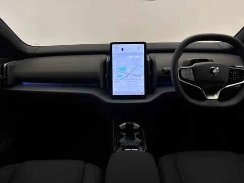 DV75KYB Volvo Ex30 315kW Twin Motor Performance Plus 69kWh 5dr Auto Thumbnail #12