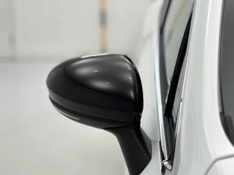 DS23WUB Renault Clio 1.6 E-TECH full hybrid 145 Techno 5dr Auto Thumbnail #29