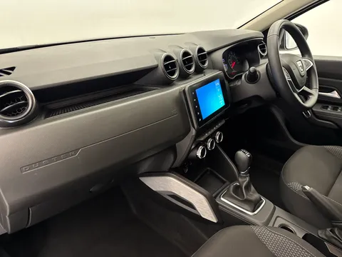 DS71UPD Dacia Duster 1.3 TCe 150 Prestige 5dr EDC Thumbnail #12