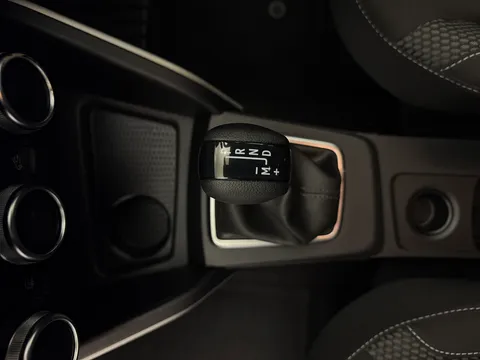 DS71UPD Dacia Duster 1.3 TCe 150 Prestige 5dr EDC Thumbnail #15