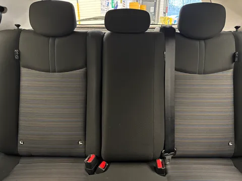 18 of 34 for Nissan LEAF 110kW Acenta 39kWh 5dr Auto