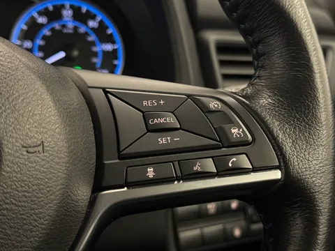 24 of 34 for Nissan LEAF 110kW Acenta 39kWh 5dr Auto