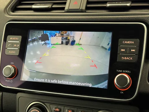 26 of 34 for Nissan LEAF 110kW Acenta 39kWh 5dr Auto