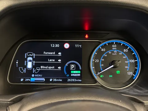 28 of 34 for Nissan LEAF 110kW Acenta 39kWh 5dr Auto