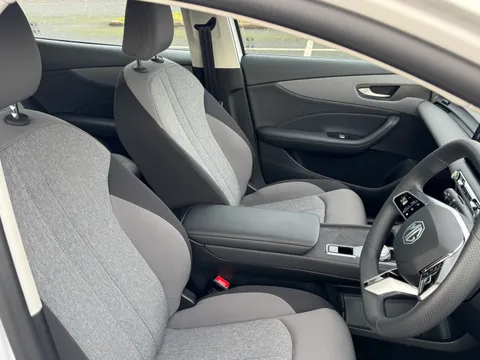 DG75NHH Mg Motor Uk MGS5 125kW SE EV 49kWh 5dr Auto Thumbnail #36