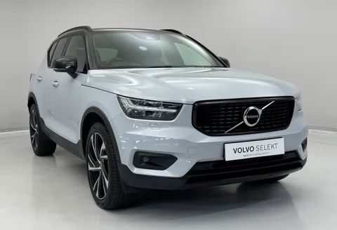 WK70XLL Volvo XC40 2.0 B4P R DESIGN Pro 5dr Auto Thumbnail #1