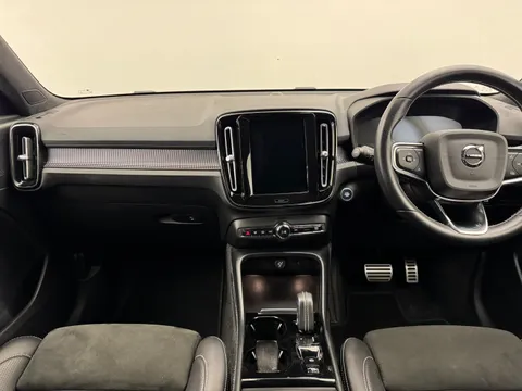 WK70XLL Volvo XC40 2.0 B4P R DESIGN Pro 5dr Auto Thumbnail #12