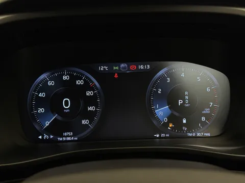 WK70XLL Volvo XC40 2.0 B4P R DESIGN Pro 5dr Auto Thumbnail #38