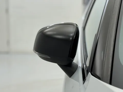 WK70XLL Volvo XC40 2.0 B4P R DESIGN Pro 5dr Auto Thumbnail #40