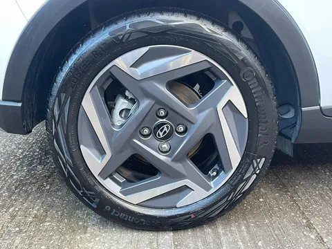 EA74CSZ Hyundai Bayon 1.0 TGDi Premium 5dr Thumbnail #10