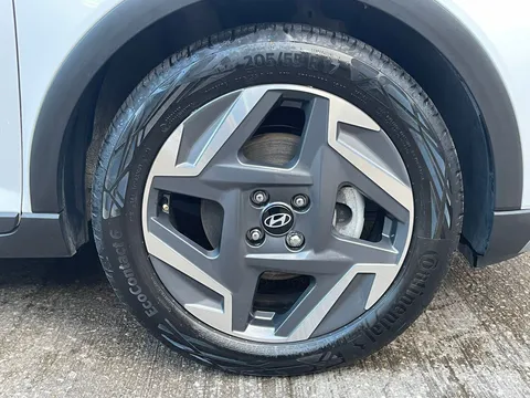 EA74CSZ Hyundai Bayon 1.0 TGDi Premium 5dr Thumbnail #11