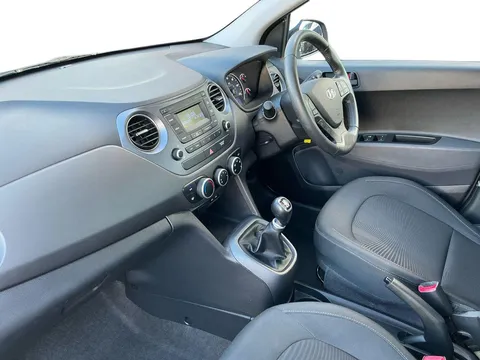 3 of 32 for Hyundai i10 1.0 SE 5dr - ZERO DEPOSIT FINANCE & CASHBACK AVAILABLE