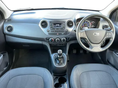 10 of 32 for Hyundai i10 1.0 SE 5dr - ZERO DEPOSIT FINANCE & CASHBACK AVAILABLE