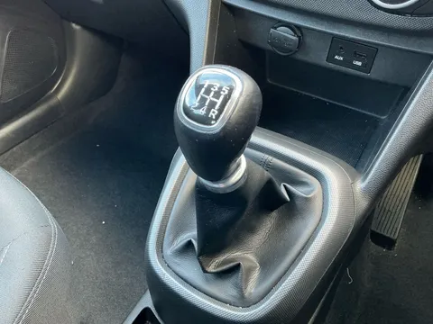 12 of 32 for Hyundai i10 1.0 SE 5dr - ZERO DEPOSIT FINANCE & CASHBACK AVAILABLE