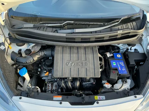 17 of 32 for Hyundai i10 1.0 SE 5dr - ZERO DEPOSIT FINANCE & CASHBACK AVAILABLE