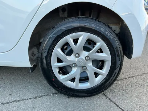 18 of 32 for Hyundai i10 1.0 SE 5dr - ZERO DEPOSIT FINANCE & CASHBACK AVAILABLE