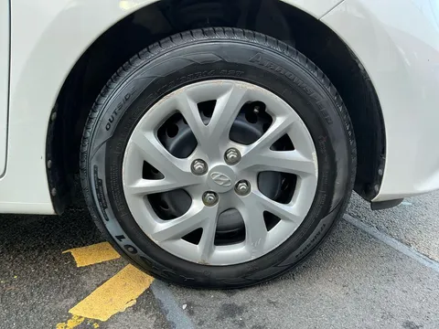 20 of 32 for Hyundai i10 1.0 SE 5dr - ZERO DEPOSIT FINANCE & CASHBACK AVAILABLE