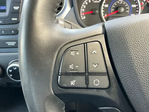 26 of 32 for Hyundai i10 1.0 SE 5dr - ZERO DEPOSIT FINANCE & CASHBACK AVAILABLE